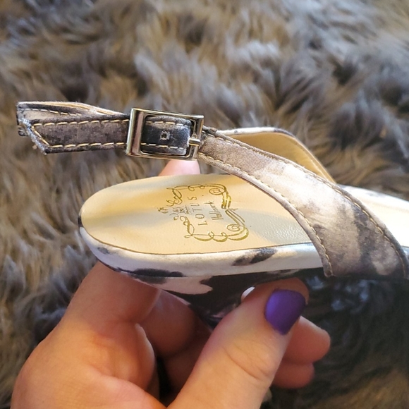 Lotus Heels - Picture 3 of 6